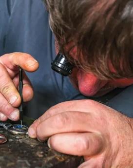 迈克尔·贝佐斯-新都区宝玑维修服务中心制表师