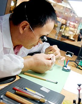 本杰明·托马斯-锦江区宝玑维修服务中心制表师